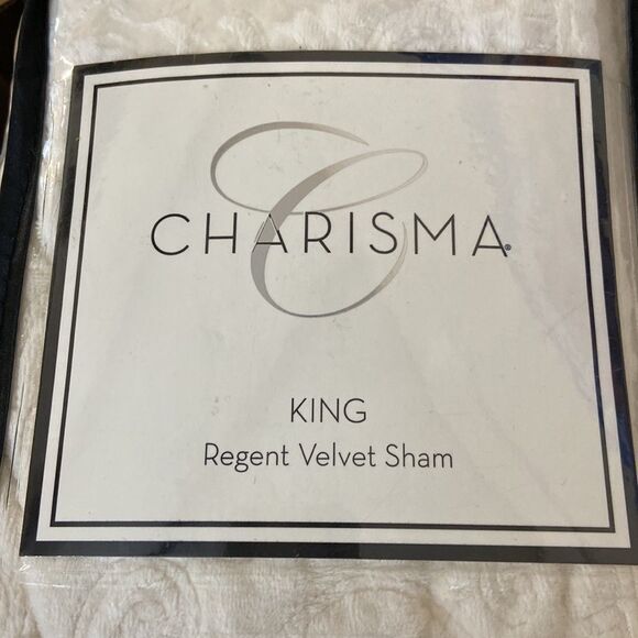 Charisma Regent Velvet King. Color: Ivory - Picture 2 of 3